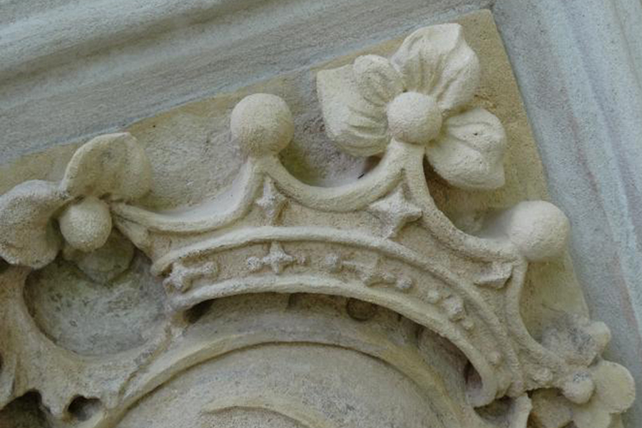 A jobb oldali korona a restaurálás után